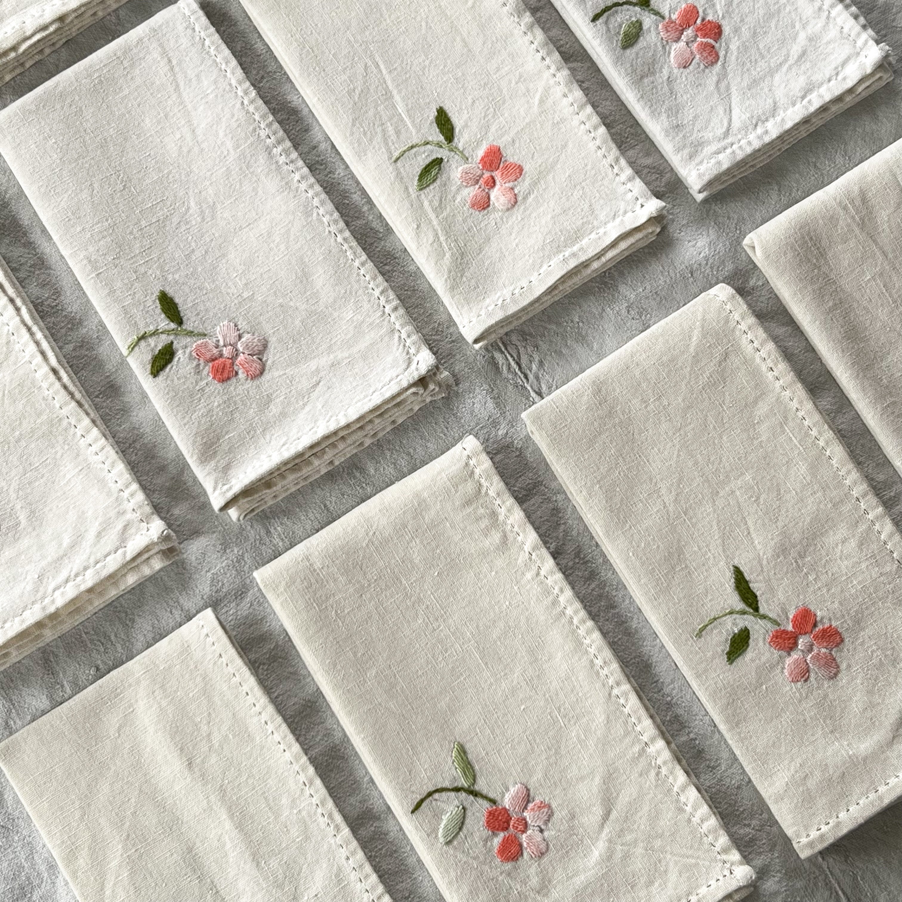 Off-white Floral Napkins