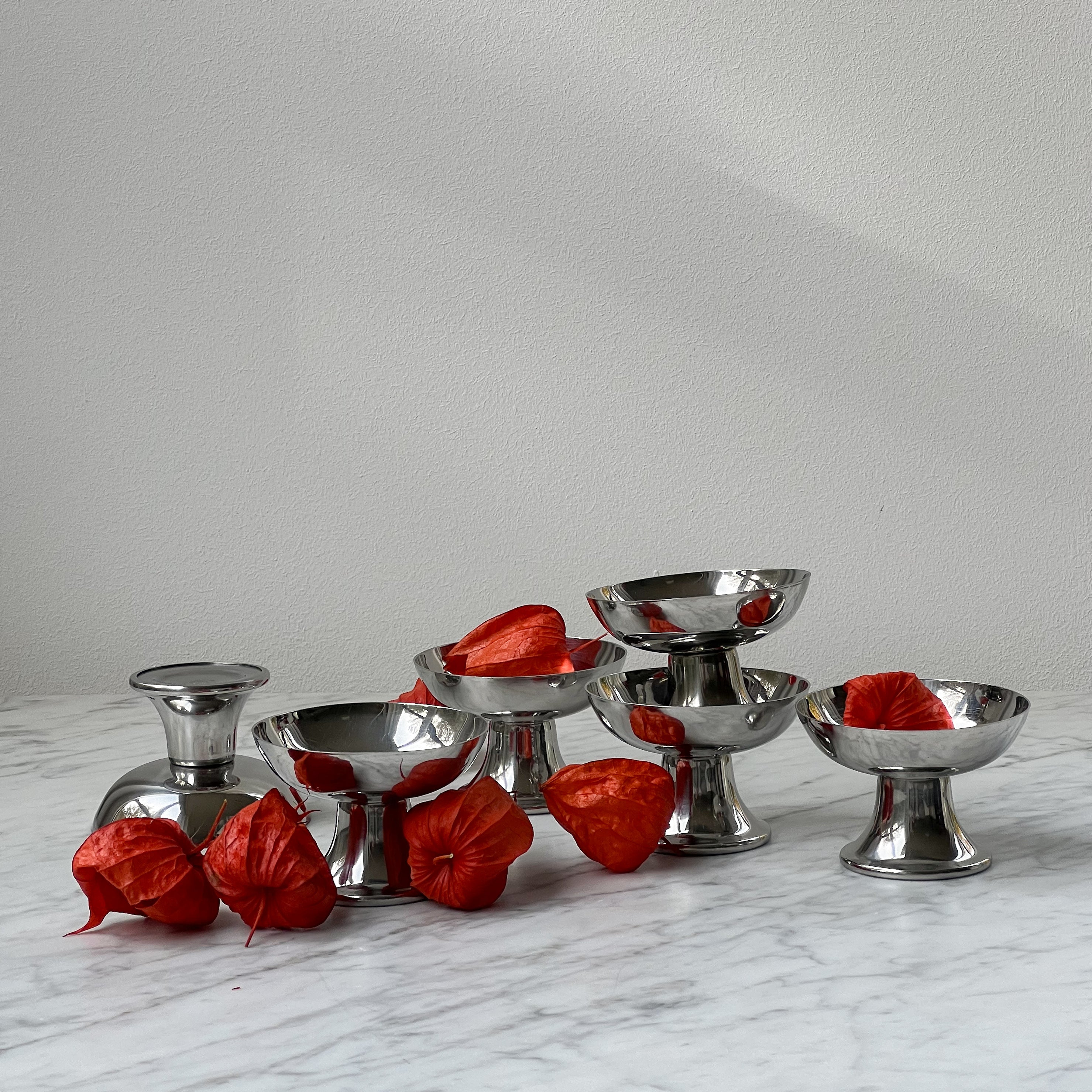 Medium Stainless Steel Coupes