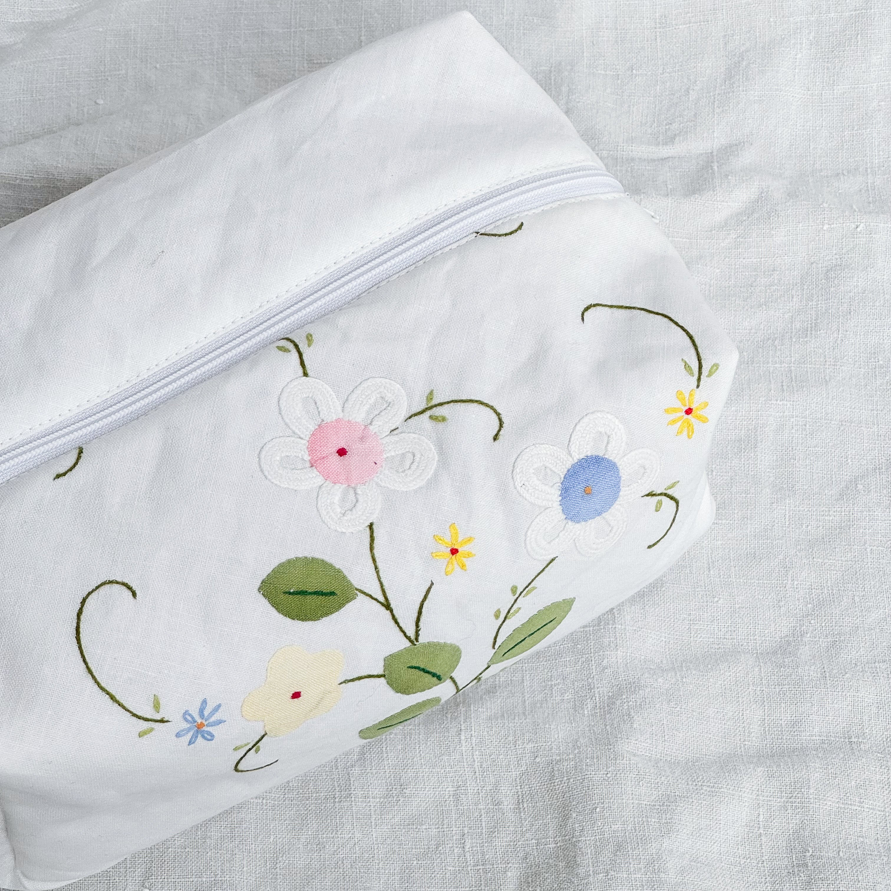 Grande Pastel Applique