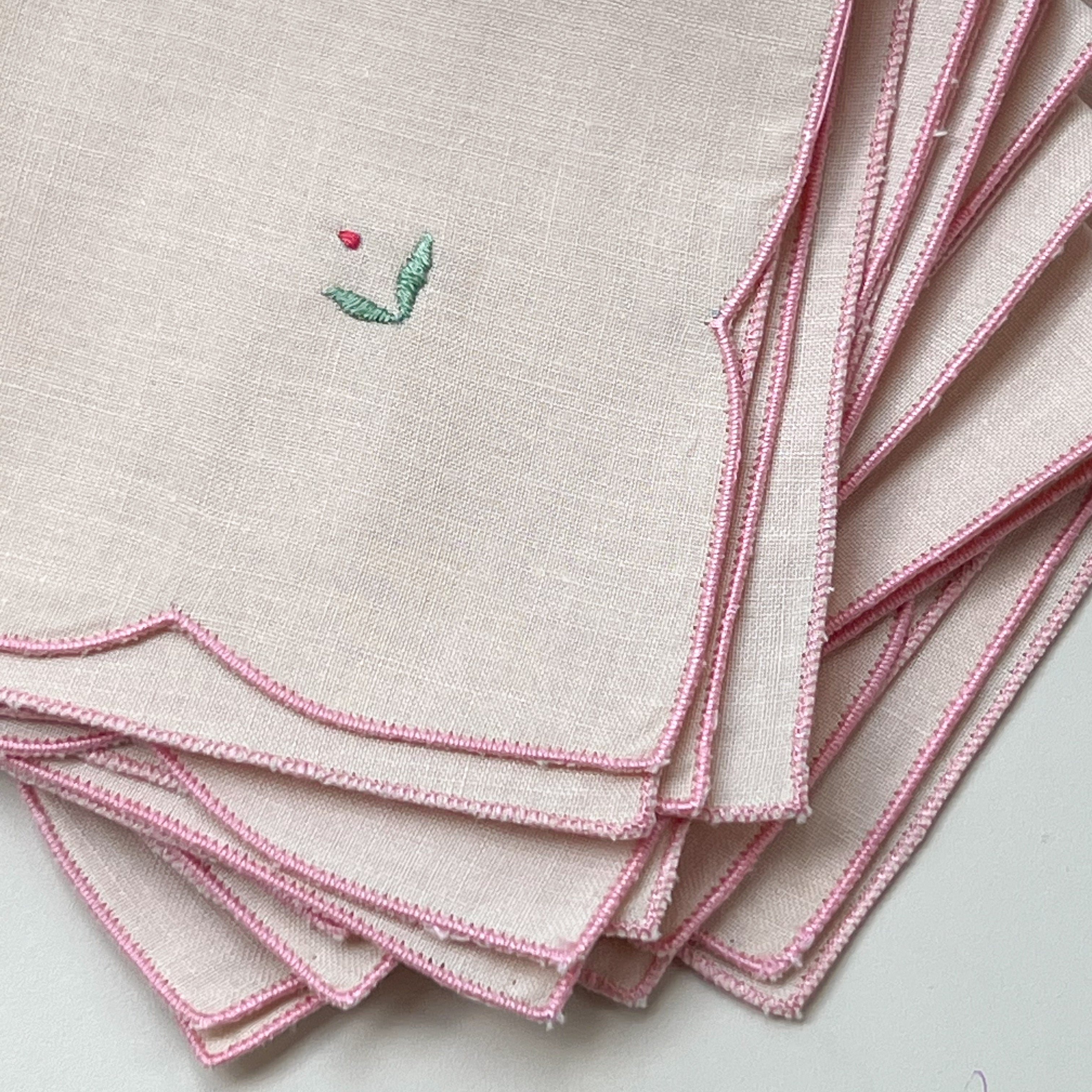 Beige and Pink Rosebud Napkins