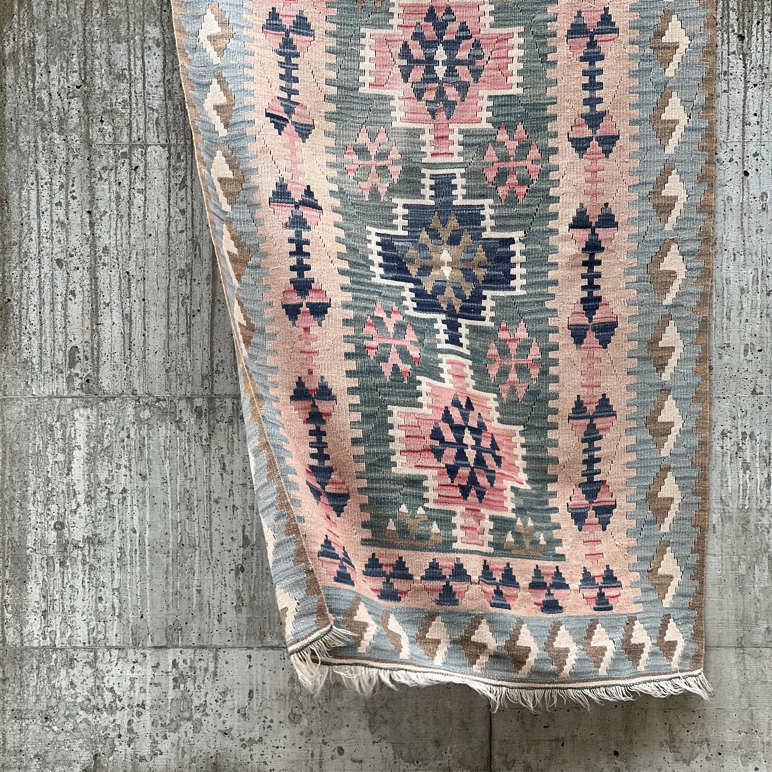 Paris Kilim