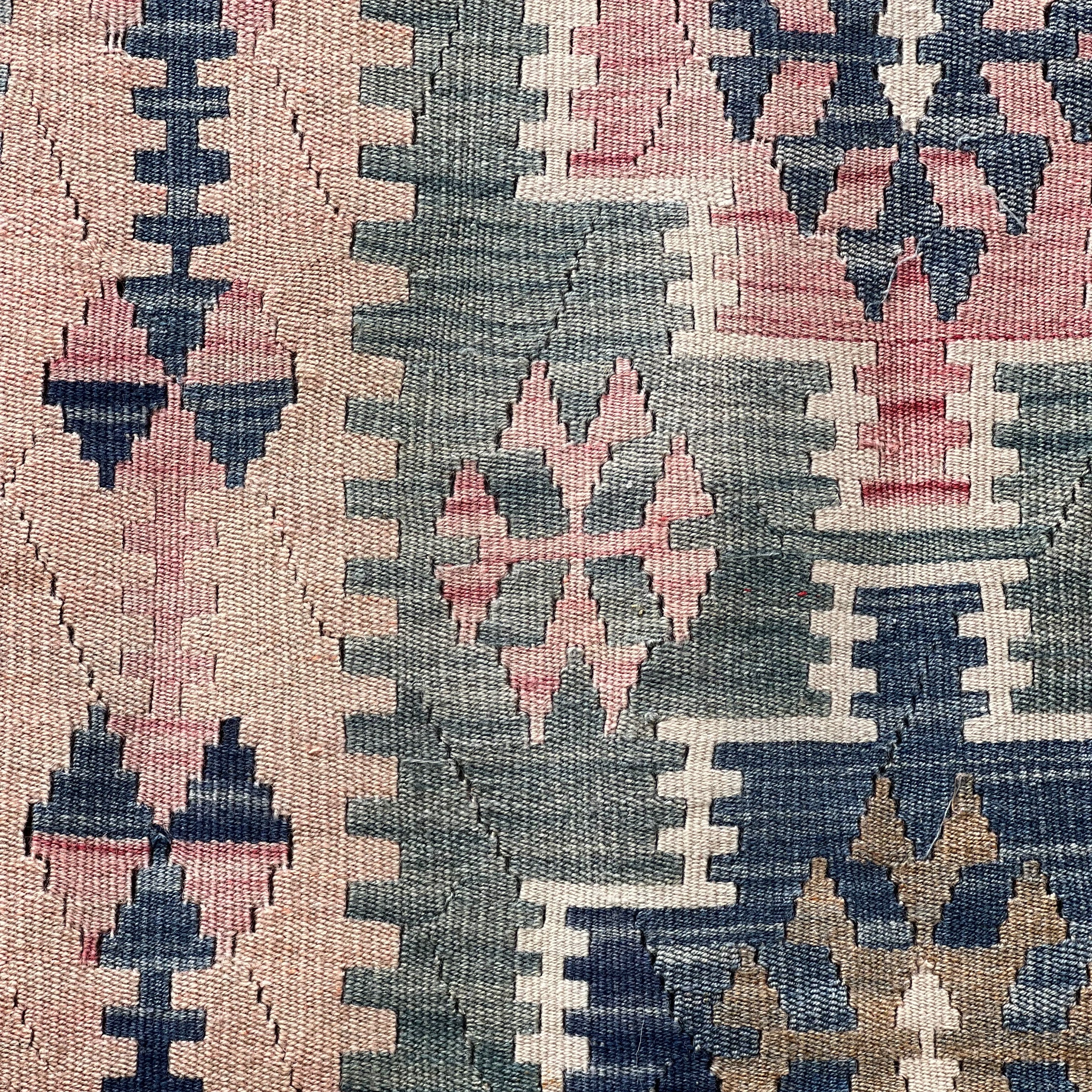 Paris Kilim