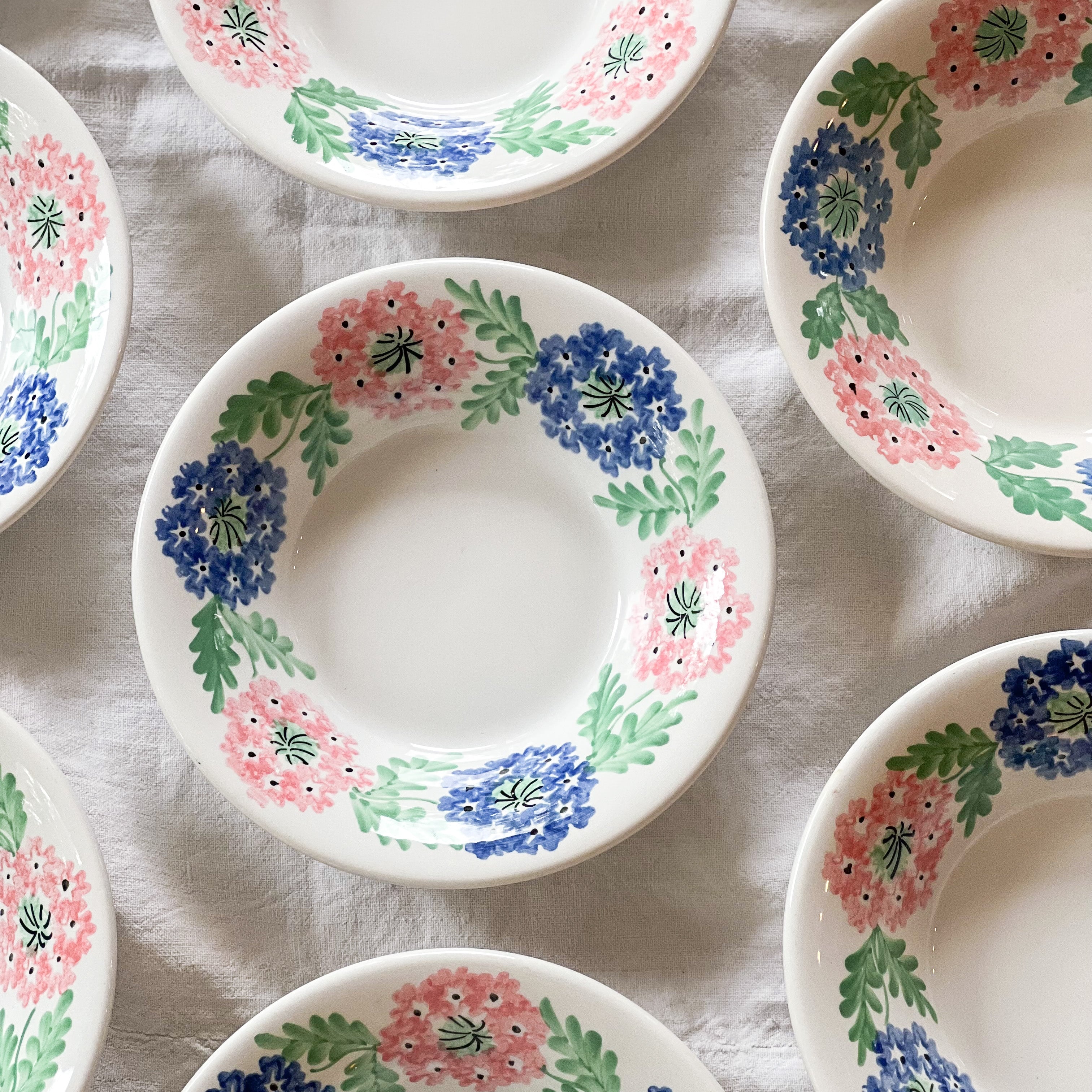 Mondovi Vintage Tableware