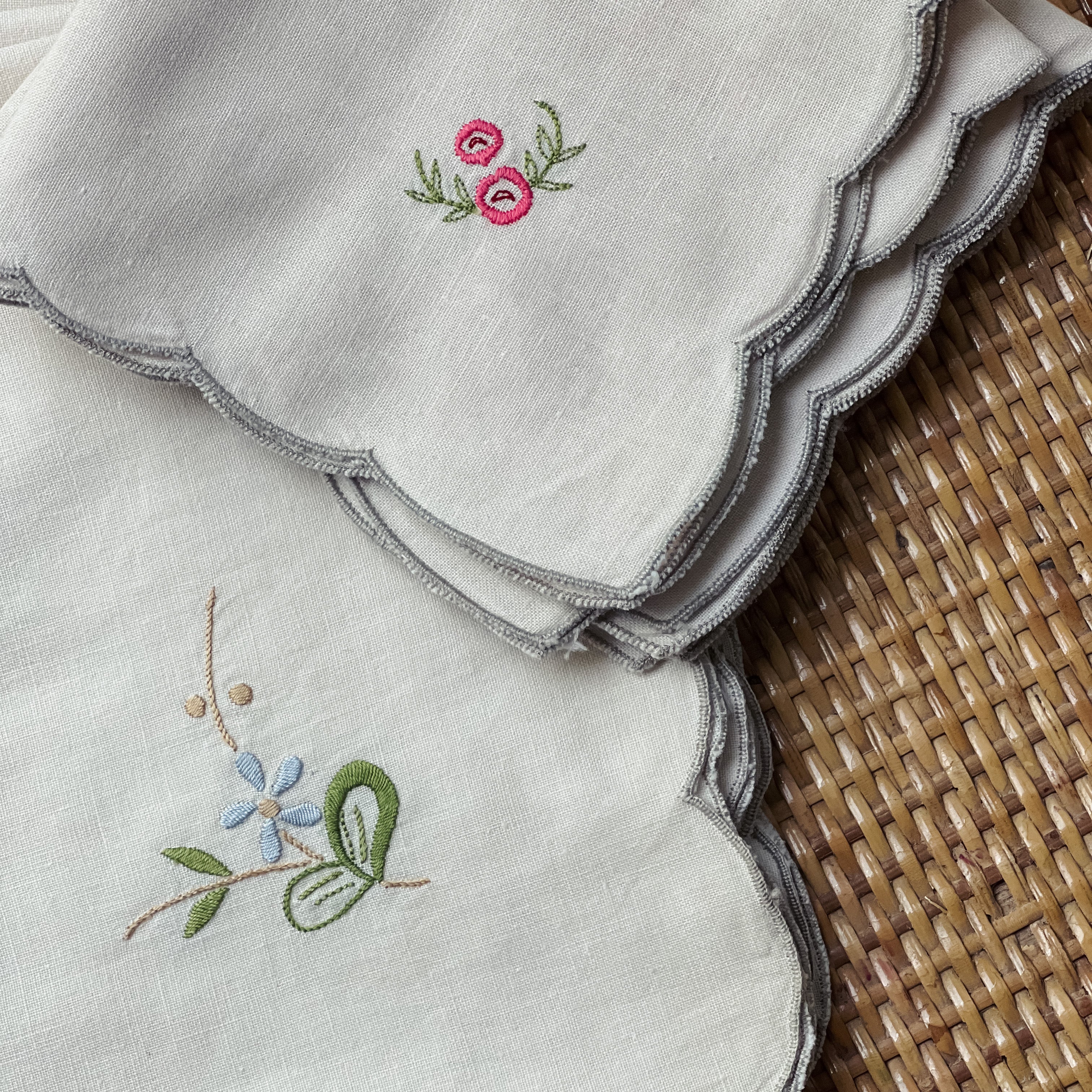Beige Scalloped Napkins