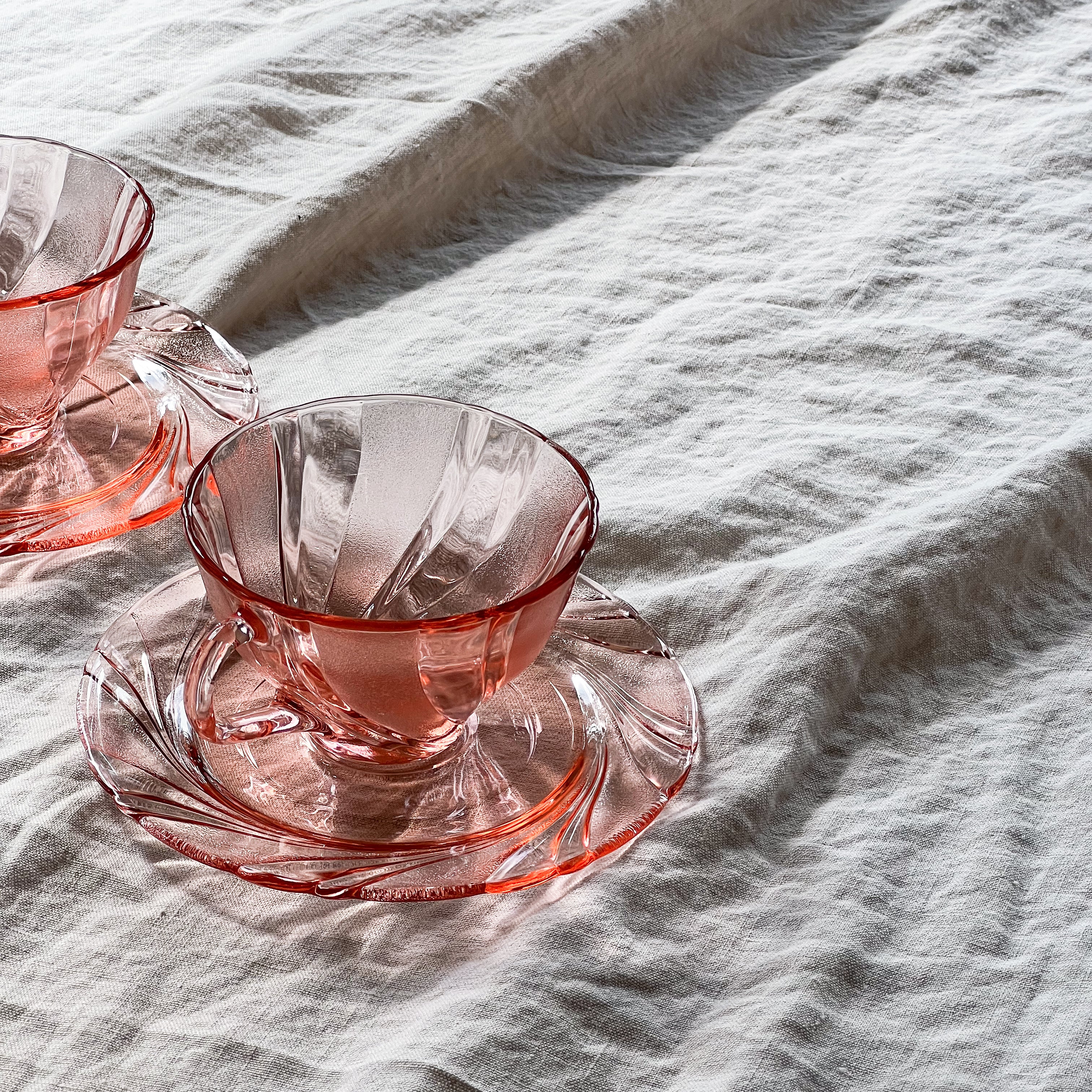 Pink Swirly Cappuccino Set