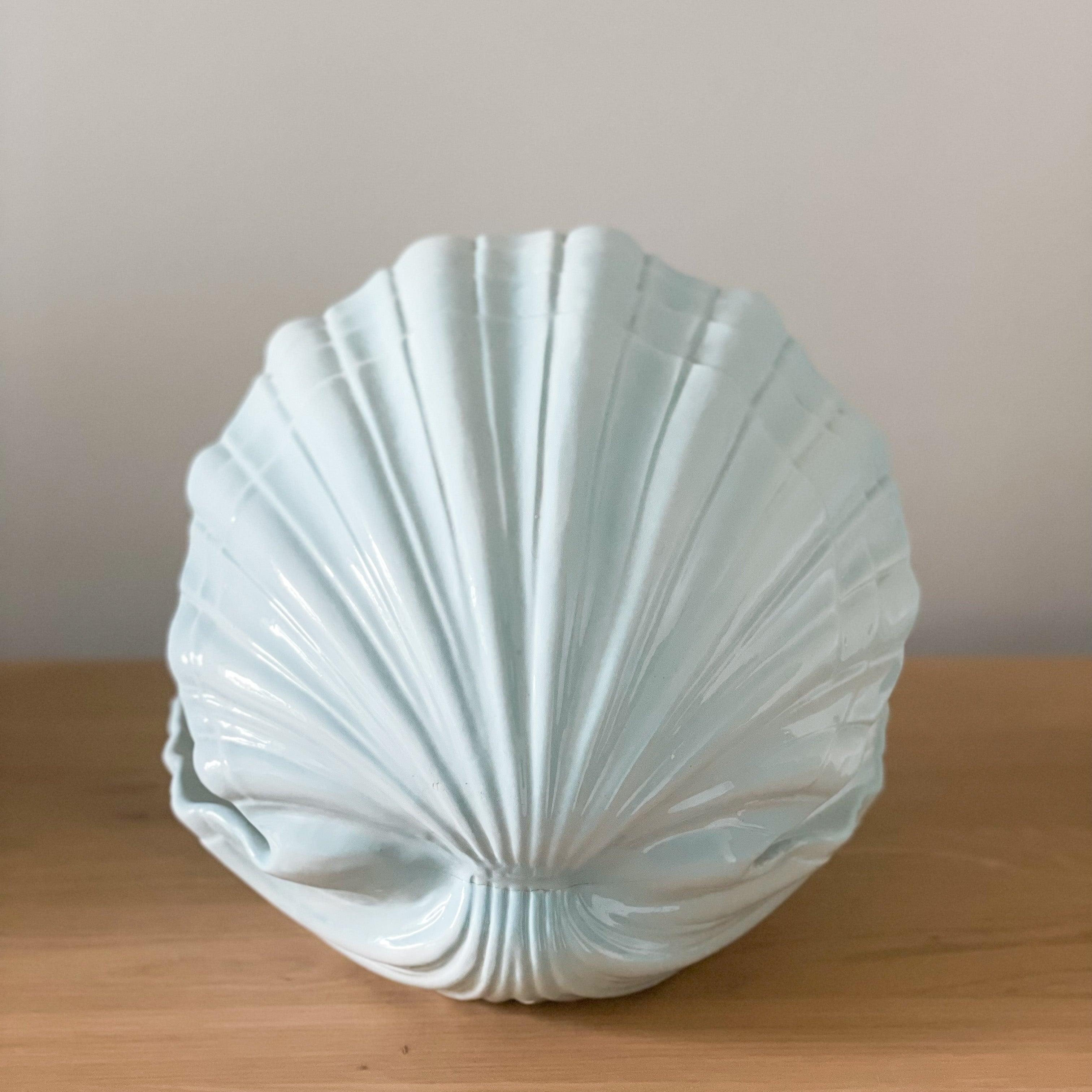 Pale Blue Clamshell Lamp