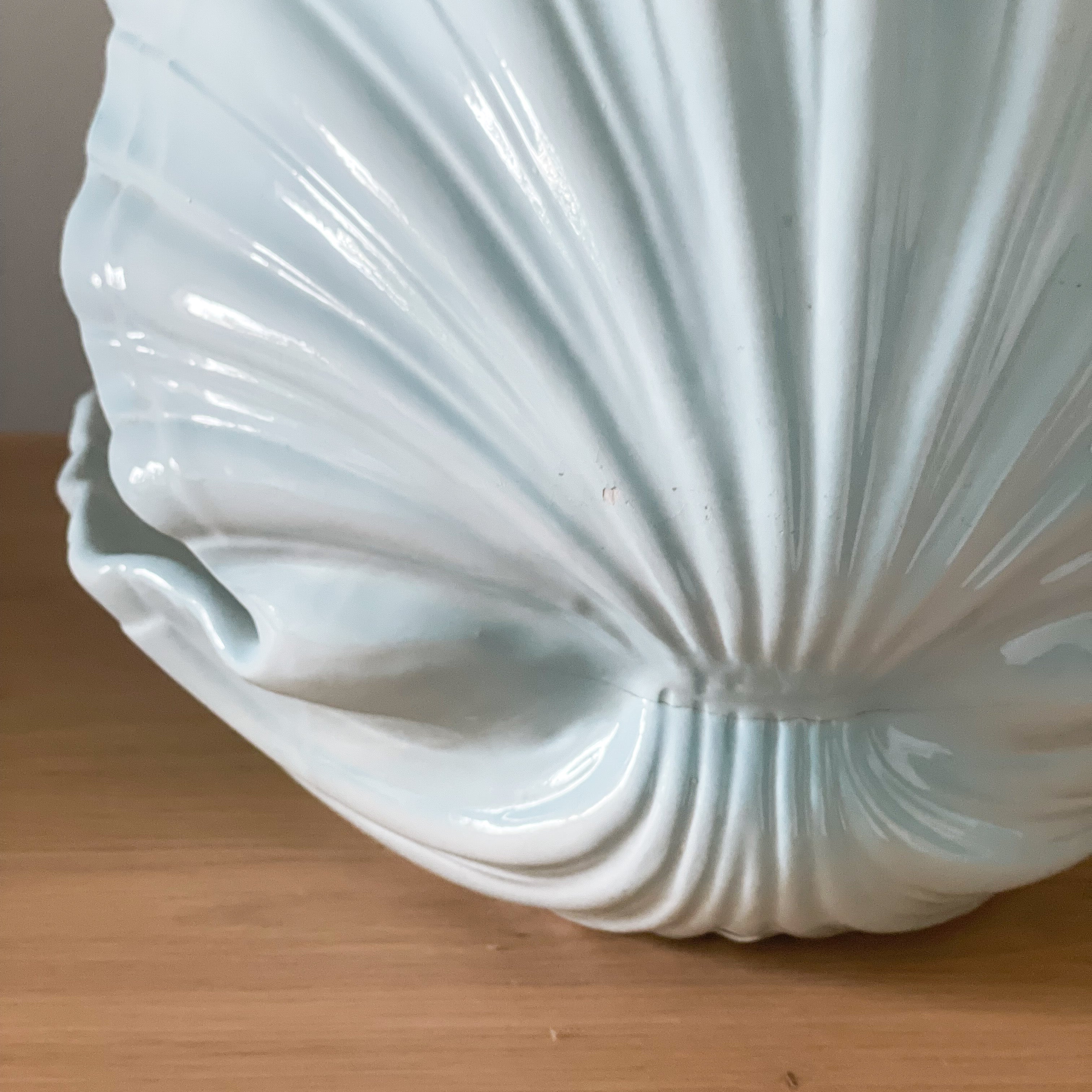 Pale Blue Clamshell Lamp