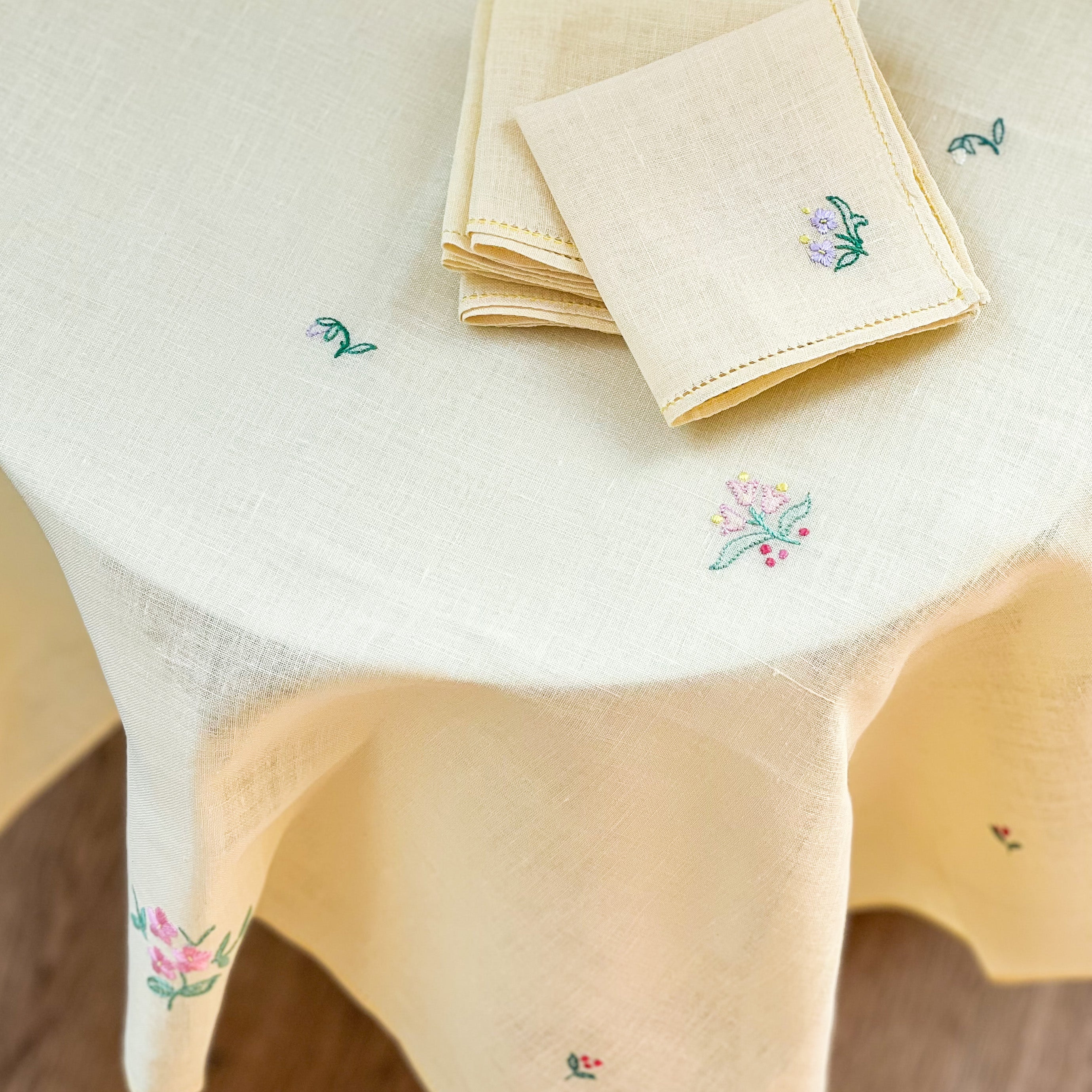 Yellow Floral Table Linen Set