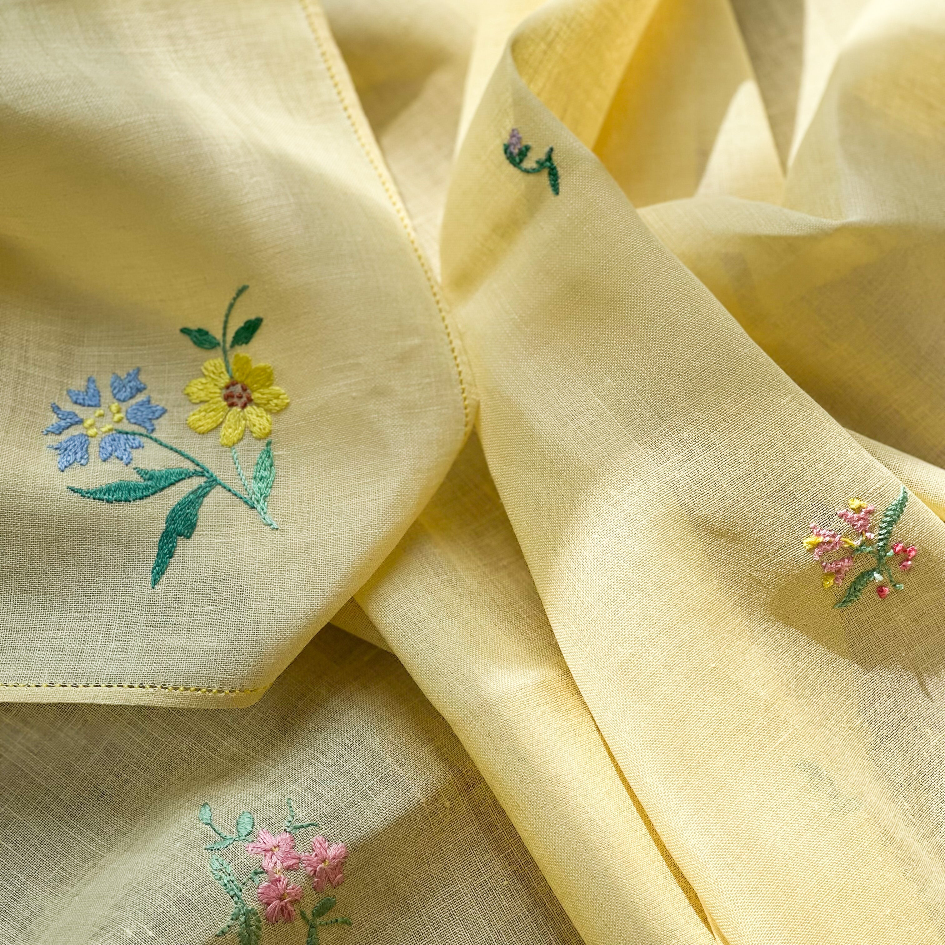 Yellow Floral Table Linen Set