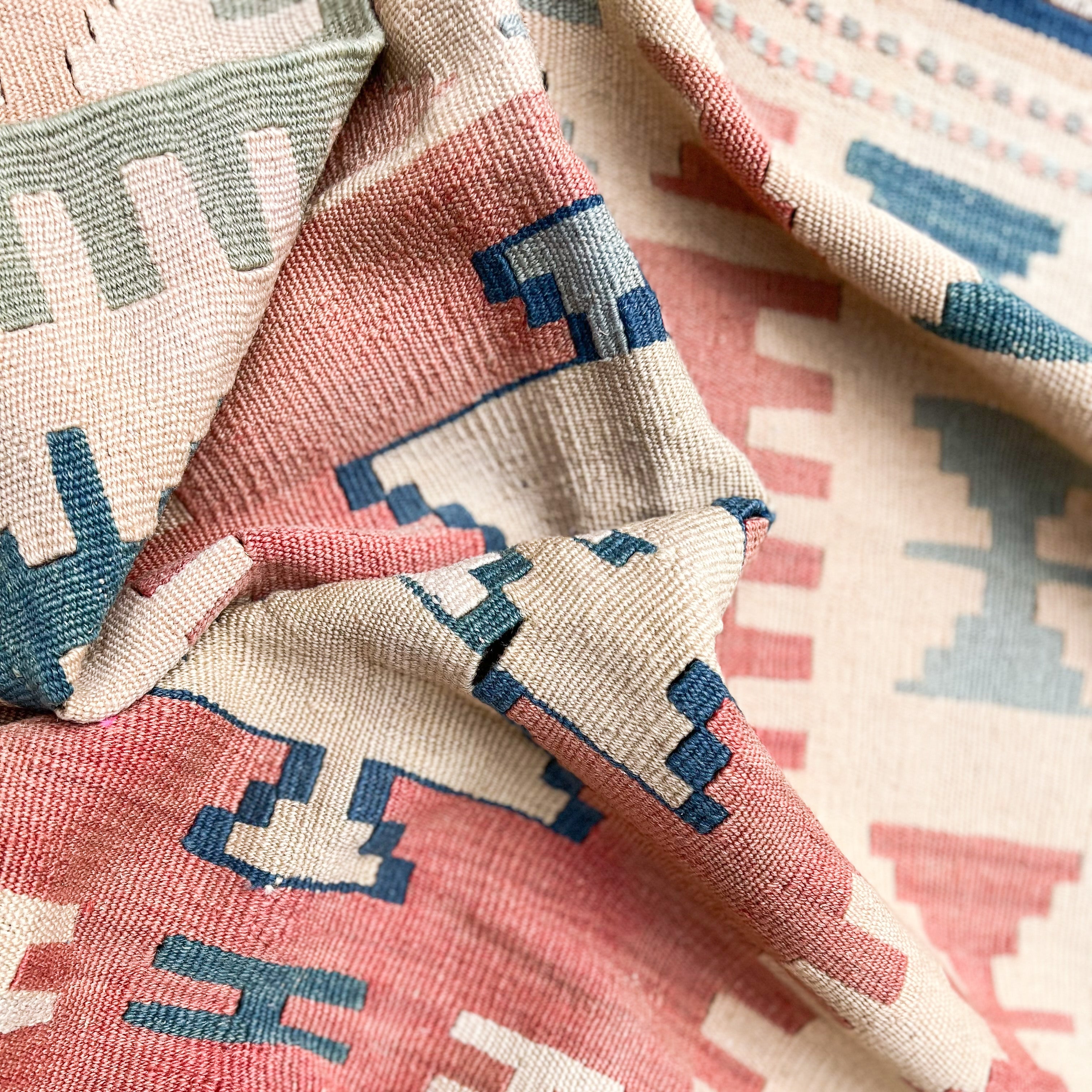 Faro Kilim
