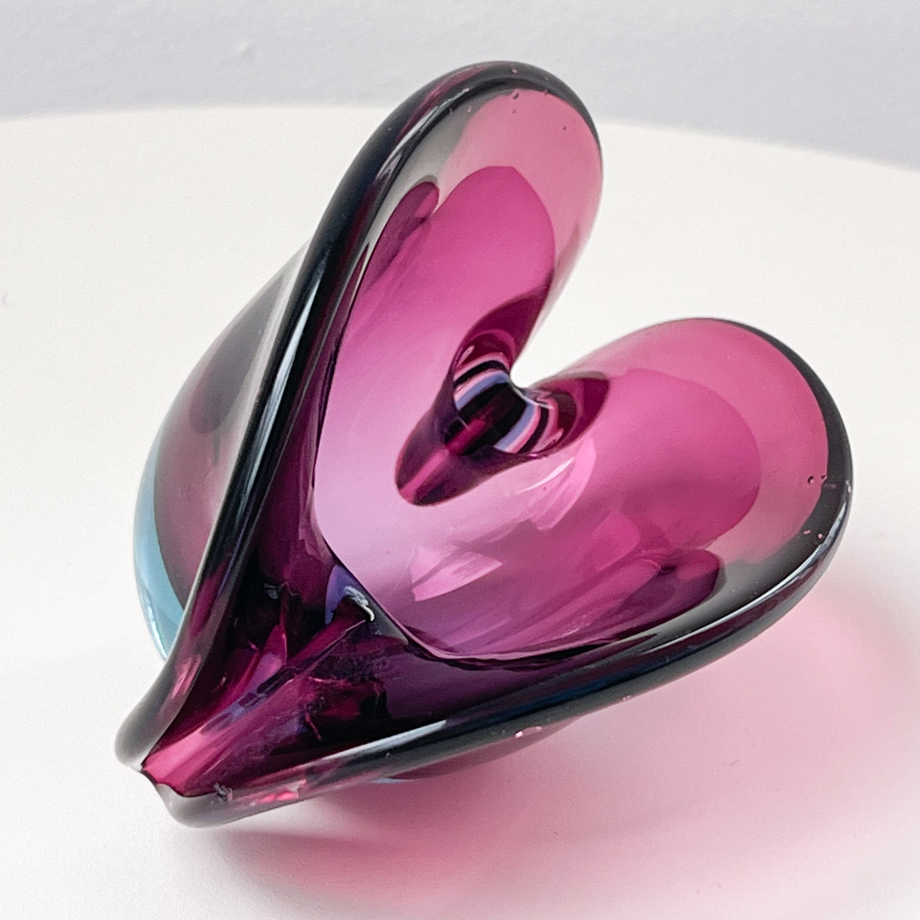 Magenta Murano Shell