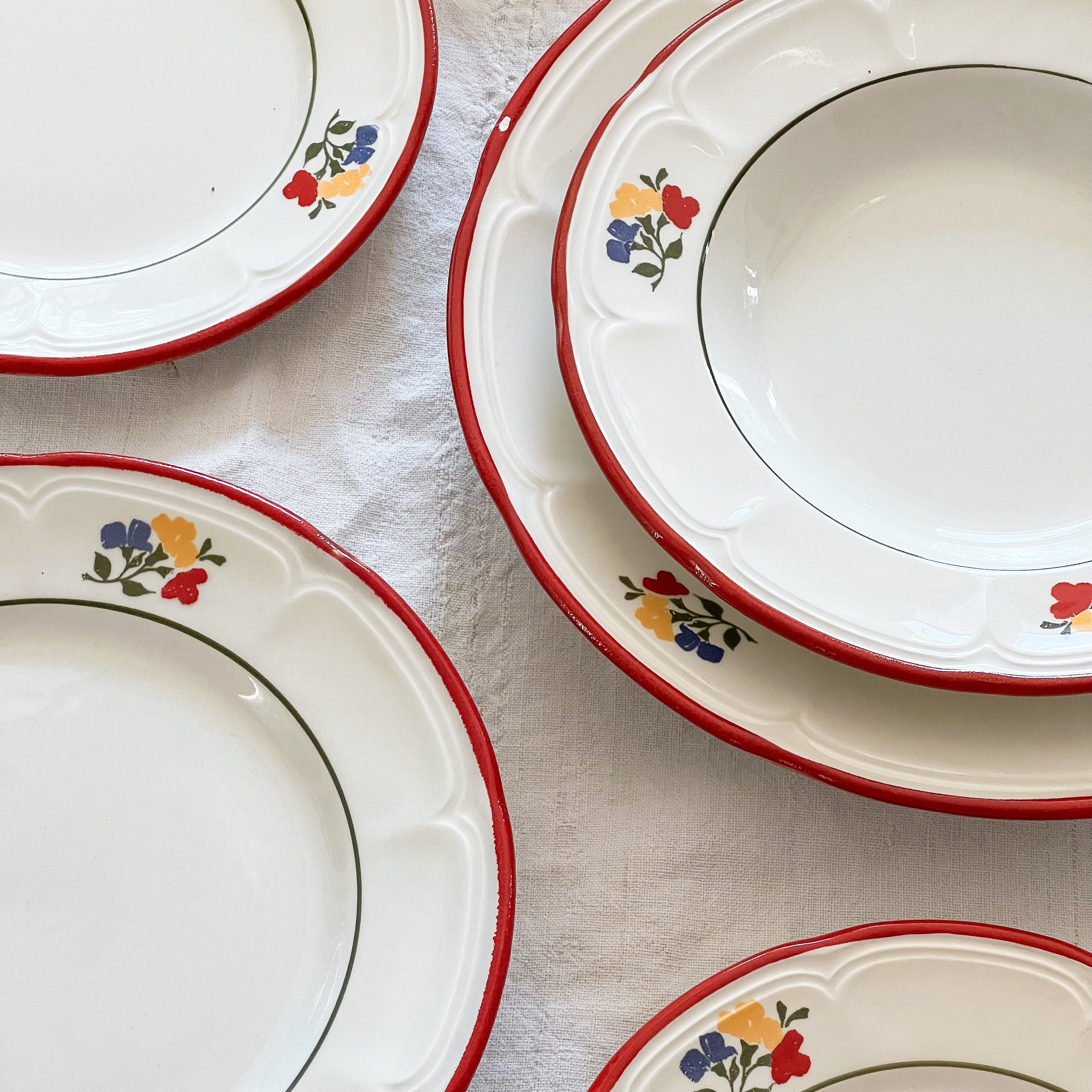 Red Floral Plate Set