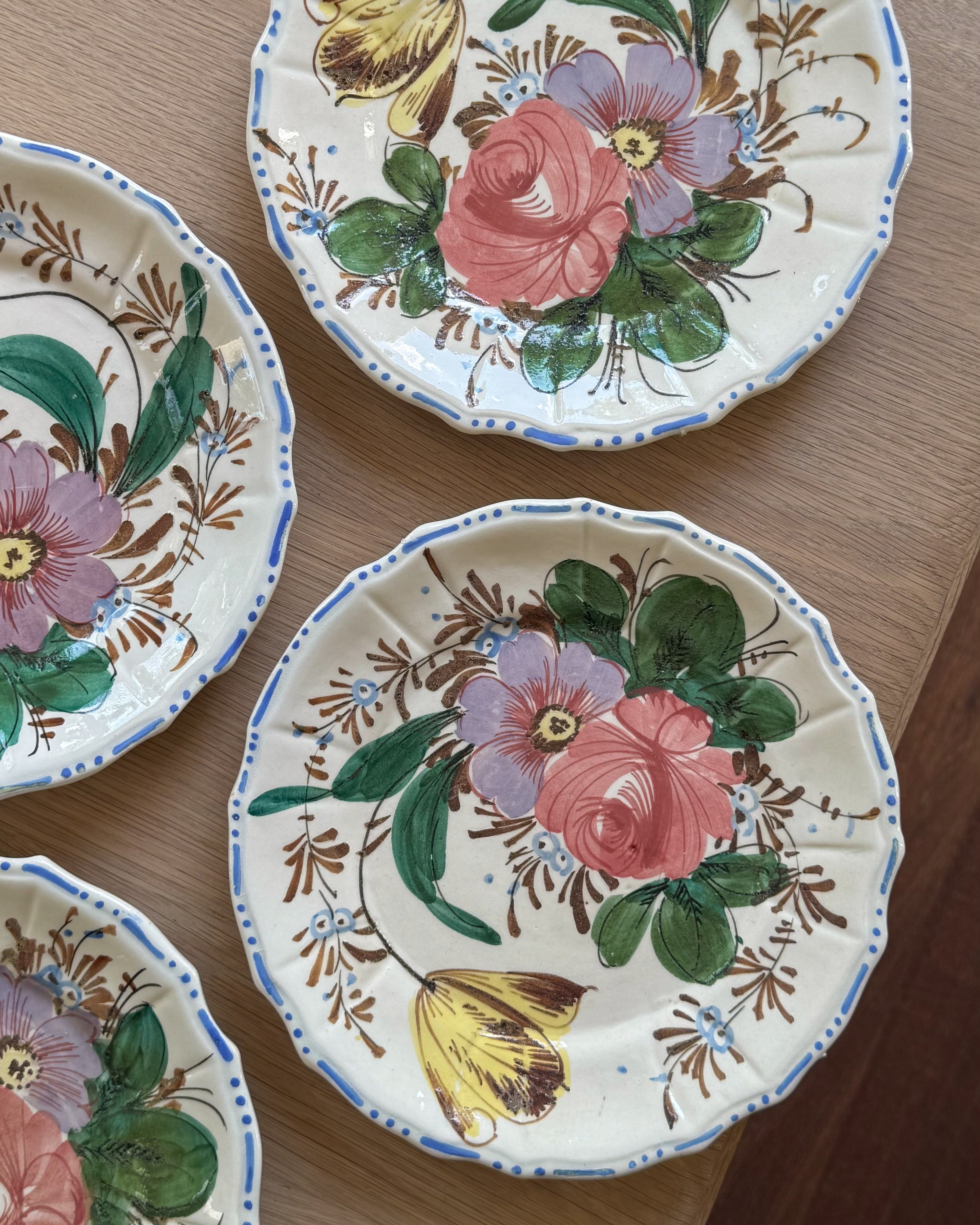 Nove Rose Dessert Plates
