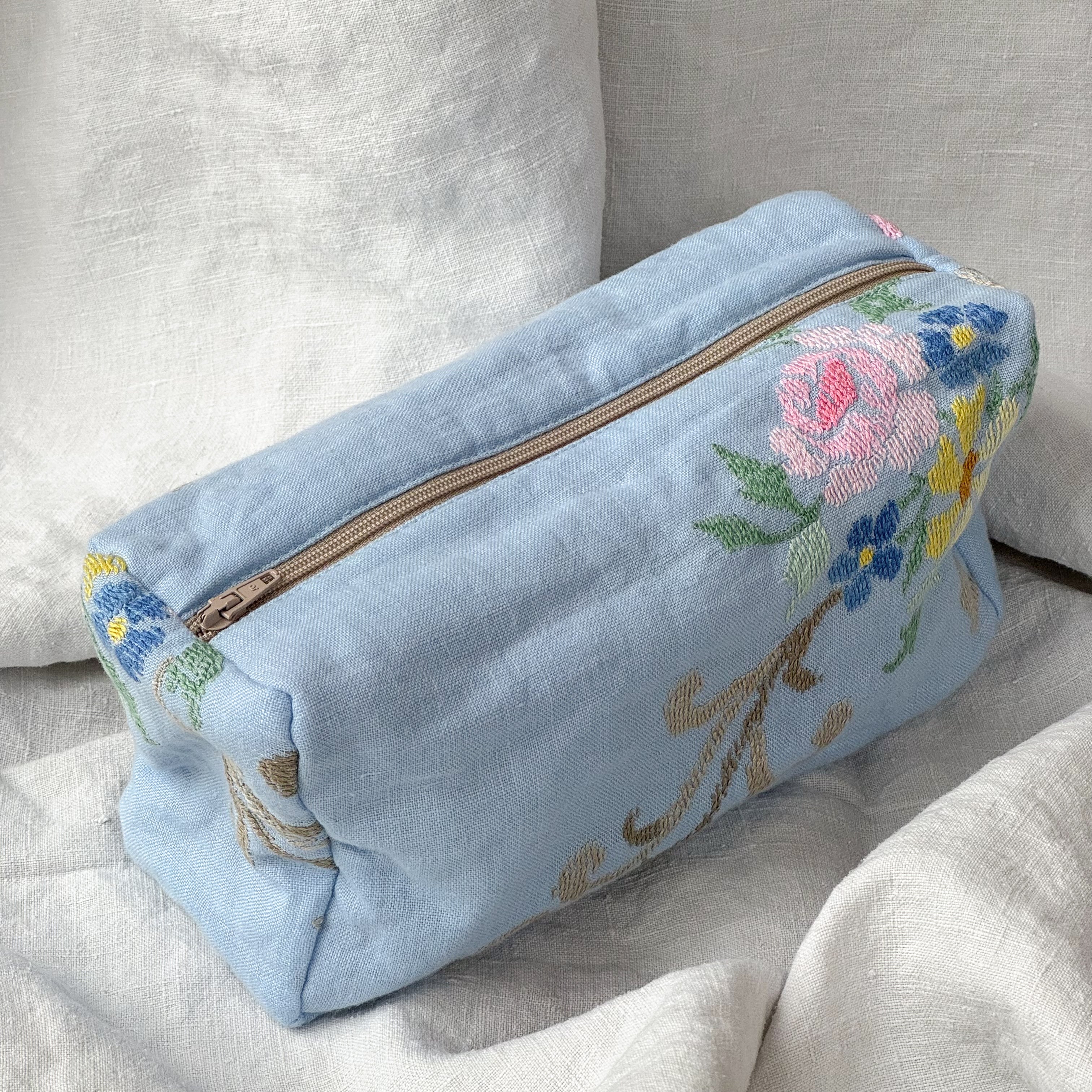 Media Pale Blue Floral