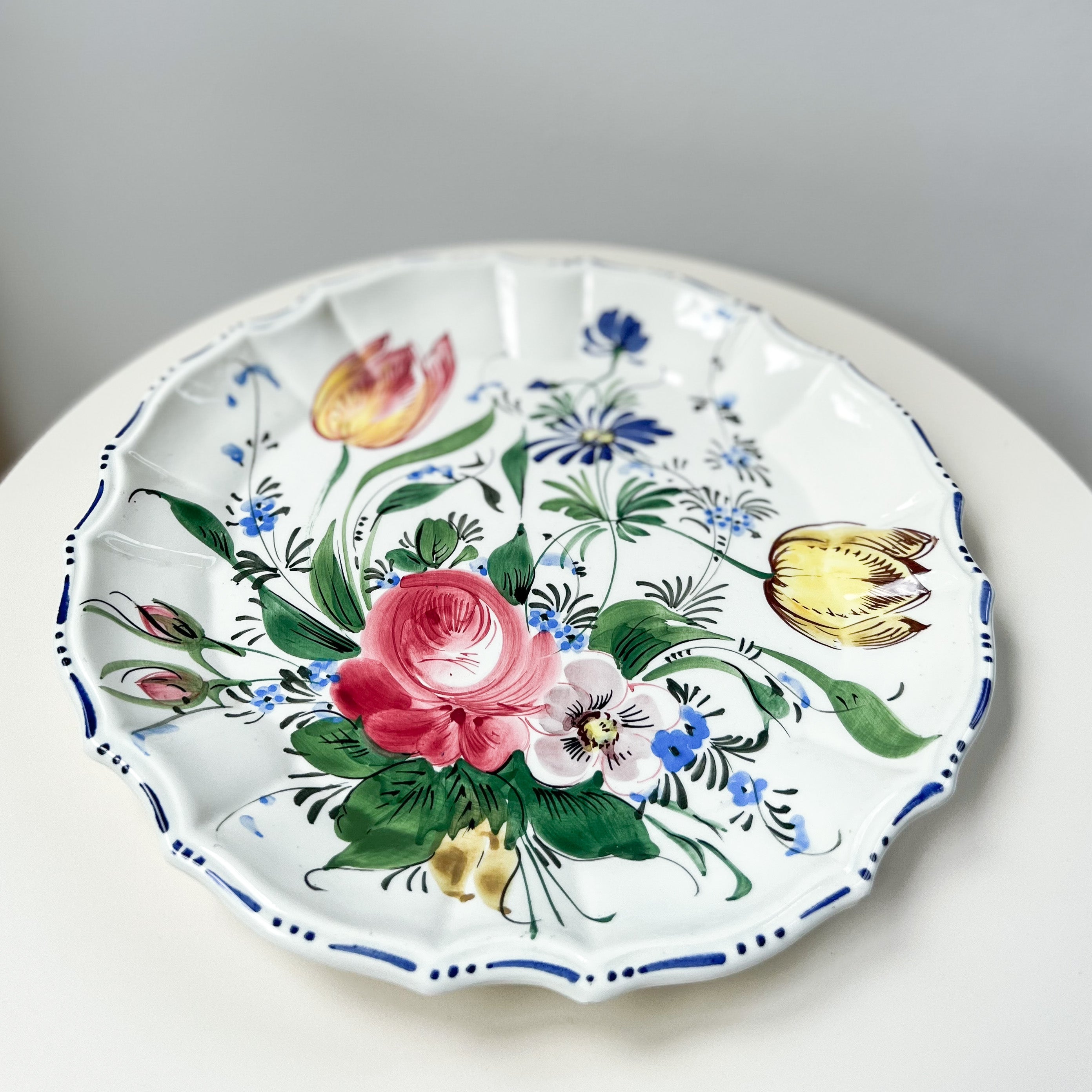 Nove Rose Blue Plate