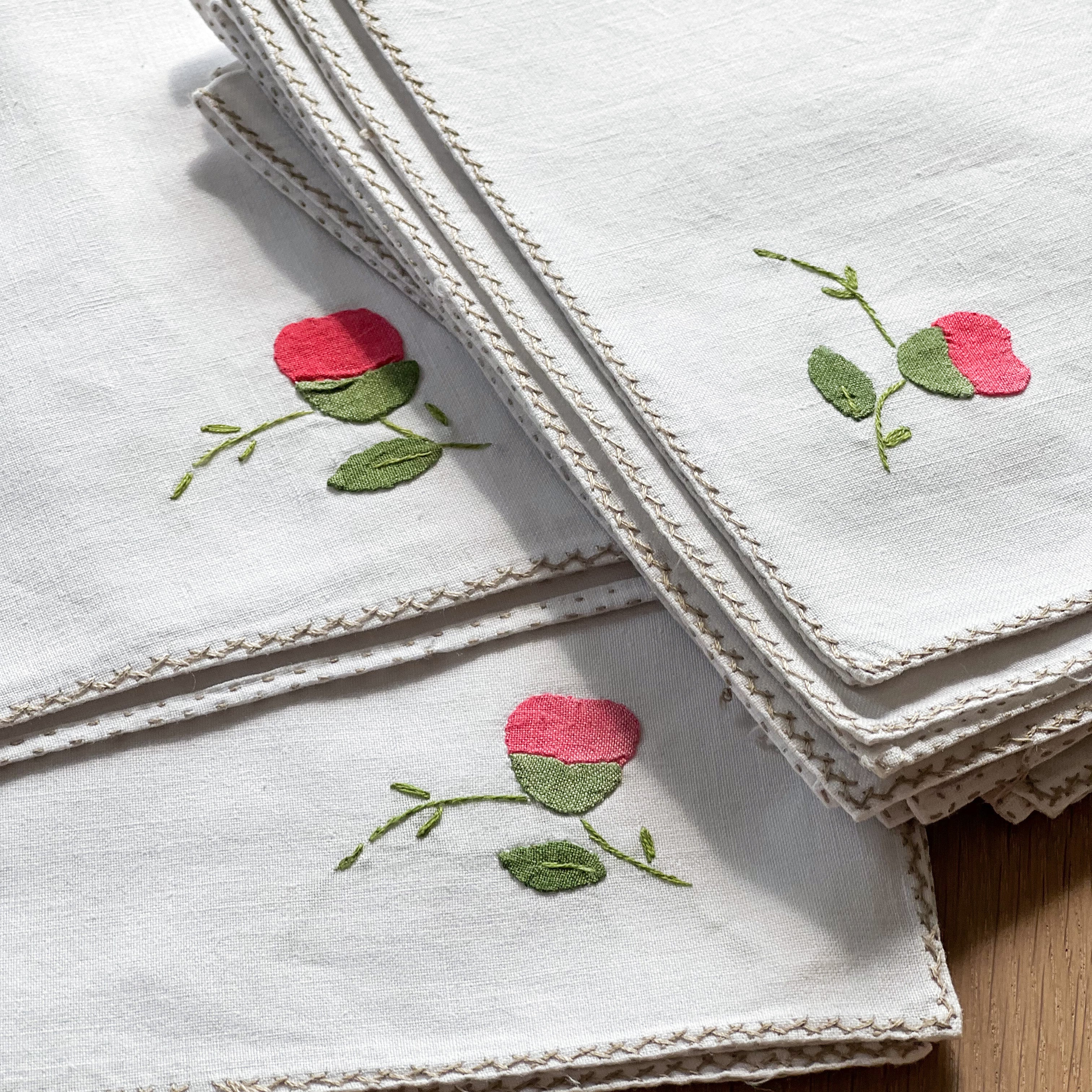 Appliqué Table Linen Set